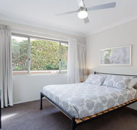 2 'Bronte Court' 17 Magnus Street - air con complex pool and centrally located - Accommodation Nelson Bay