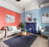 2-Bed Apartment Metres From Coogee Beach and Dining - Accommodation Nelson Bay