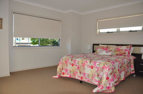 21 Tingira Close - Family Home In A Quiet Street Enjoying Ocean Views - Accommodation Nelson Bay 3