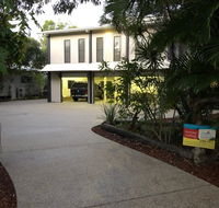 25 Naiad Court - Rainbow Shores The Ultimate Beachside Executive Property Air conditioned - Accommodation Nelson Bay