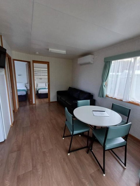 Casuarina Cabins - Accommodation Nelson Bay 2