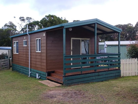 Casuarina Cabins - Accommodation Nelson Bay 1
