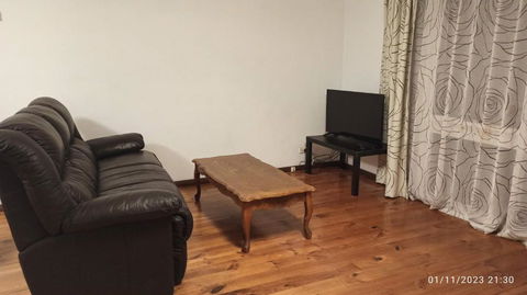 Caulfield Family Home With Large Space - Accommodation Nelson Bay 2