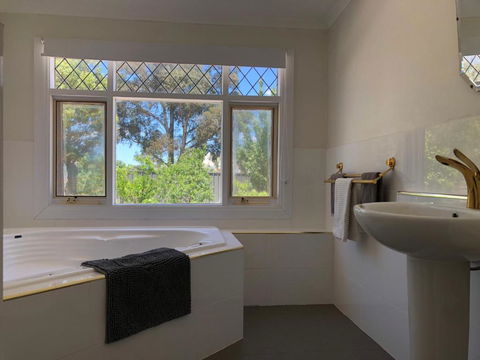 Clare To Spalding Character Escape - Accommodation Nelson Bay 1