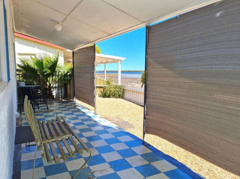 Crab Claw Cottage - Nelsons Bay Accommodation 2