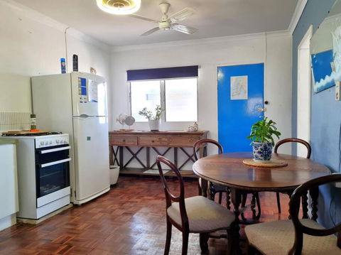 Crab Claw Cottage - Nelsons Bay Accommodation 4