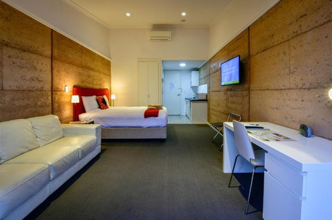Crossroads Ecomotel - Accommodation Nelson Bay 0