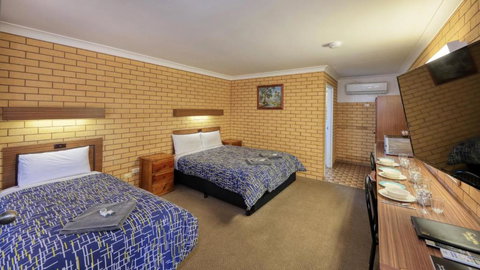 Darling River Motel - Nelson Bay Accommodation.com 4