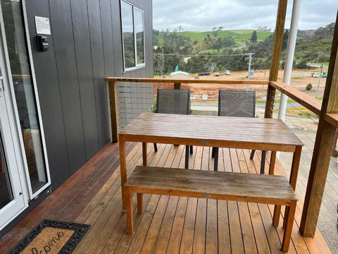 Derby Digs Cabin - Accommodation Nelson Bay 1