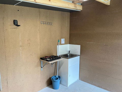 Derby Digs Cabin - Accommodation Nelson Bay 4