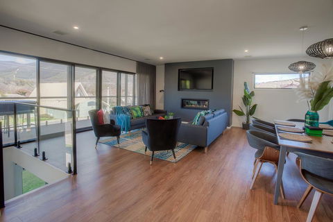 27 On Mountbatten - Accommodation Nelson Bay 2