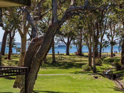 28 'Bay Parklands', 2 Gowrie Ave - pool, tennis + stunning views