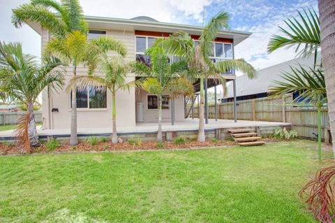 29 Cypress Avenue - Rainbow Beach, Close To The Beach With A Pool - Accommodation Nelson Bay 0
