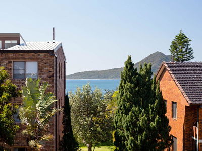 3 'ENDEAVOUR', 13 ONDINE CL - LARGE THREE BEDROOM UNIT WITH FILTERED WATER VIEWS