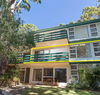 3 'Far Horizons' 77 Ronald Avenue - cosy comfortable unit with filtered views - Accommodation Nelson Bay