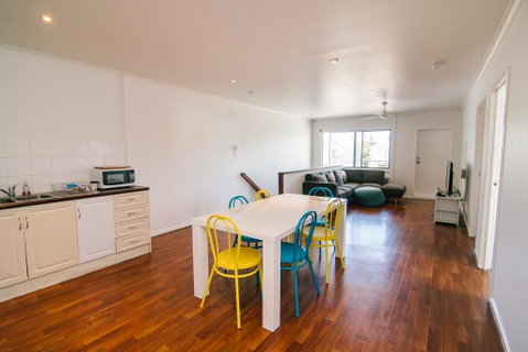 3 Bedroom Apartment / Spence St - Accommodation Nelson Bay 3