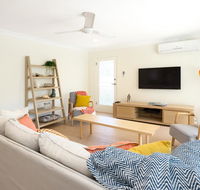 3 Bedroom Apartment Minutes from Main Beach - Accommodation Nelson Bay
