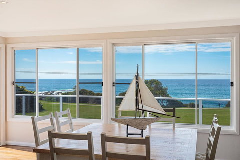 31 McMillan Crescent - Accommodation Nelson Bay 2