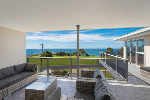 31 McMillan Crescent - Accommodation Nelson Bay 0