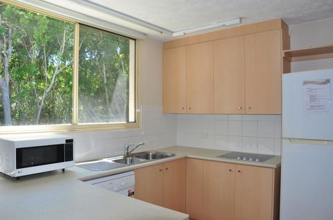 32/15 Rainbow Shores - Unit Overlooking Bushland With Shared Swimming Pool, Spa And Tennis Court - Accommodation Nelson Bay 2