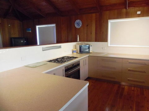 33 Cooloola Drive - Rainbow Beach, Walk To The Beach, Pet Friendly - Accommodation Nelson Bay 1