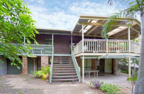 33 Cooloola Drive - Rainbow Beach, Walk To The Beach, Pet Friendly - Accommodation Nelson Bay 0