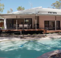 33 Esprit Drive - Rainbow Shores Style Comfort and Relaxation Pets Welcome Pool - Accommodation Nelson Bay