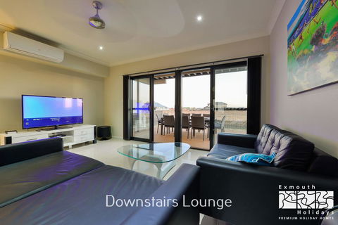 33 Inggarda Lane - PRIVATE JETTY & SPA - Nelsons Bay Accommodation 3