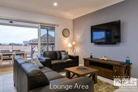 34 Madaffari Drive - Pool - Accommodation Nelson Bay 2