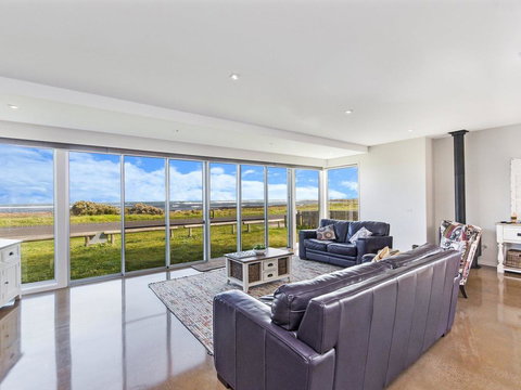 38 OCEANE - Nelson Bay Accommodation.com 0