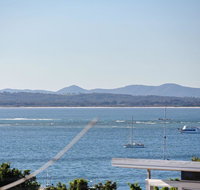 4 'Yarramundi' 47 Magnus Street - air conditioned unit with water views - Accommodation Nelson Bay