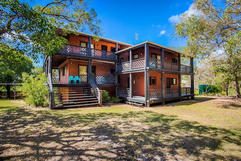 41 Carlo Circle - Rainbow Beach, Huge Beach House With Room For Everyone - Accommodation Nelson Bay 3