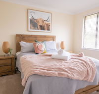 42 Rosemary Lane - Central Orange - Spacious Family Home - Quiet Lane - Accommodation Nelson Bay