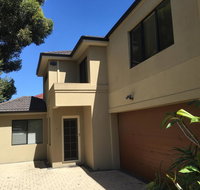 4x3 Townhouse in Rivervale - Accommodation Nelson Bay