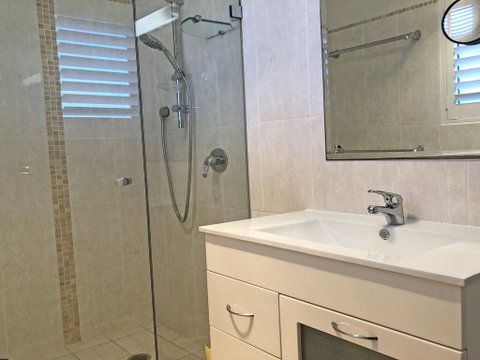 5 'Intrepid' 3 Intrepid Close - Perfect Beachfront Location - Accommodation Nelson Bay 2
