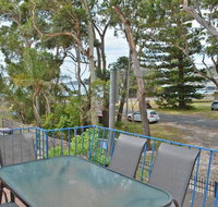 5 'Ocean Breeze' Shoal Bay Avenue - Fabulous location opposite Shoal Bay beach - Accommodation Nelson Bay