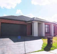 5 Bed 2 Bath big house - Accommodation Nelson Bay
