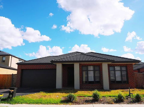 5 Bed 2 Bath Big House - Accommodation Nelson Bay 1