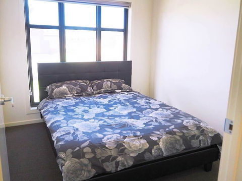 5 Bed 2 Bath Big House - Accommodation Nelson Bay 2