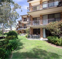 57 'BAY PARKLANDS' 2 GOWRIE AVE - GROUND FLOOR UNIT WITH POOL TENNIS COURT  AIRCON - Accommodation Nelson Bay