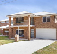 5B BENT STREET - LARGE HOUSE WITH DUCTED AIR CON WIFI  FOXTEL - Accommodation Nelson Bay