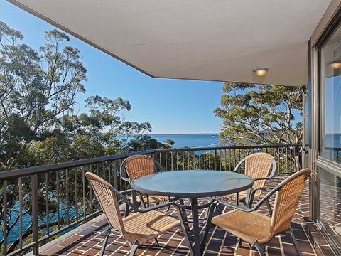 6 'Skyline' 12 Thurlow Avenue - Foxtel & Aircon - Accommodation Nelson Bay 0