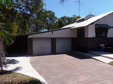 6 Bomburra Court - Rainbow Beach, Pet Friendly In Great Bush And Beach Location - Accommodation Nelson Bay 3