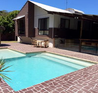 6 Bomburra Court - Rainbow Beach Pet Friendly in great Bush and Beach location - Accommodation Nelson Bay