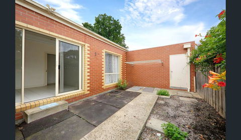 6 CAN STAY, CENTRAL GLEN WAVERLEY - Accommodation Nelson Bay 1
