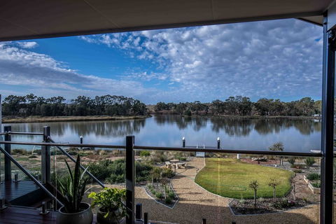 64 Marina Way, Mannum - Nelsons Bay Accommodation 0