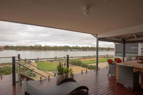 64 Marina Way, Mannum - Nelsons Bay Accommodation 3