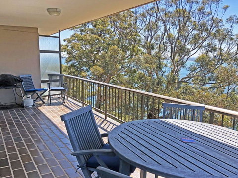 7 'Skyline' 12 Thurlow Avenue - Unit With A WOW Factor - Accommodation Nelson Bay 1