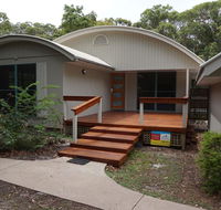 7 Belle Court - Rainbow Shores Huge Beach House Ducted Air Con Pets Welcome - Accommodation Nelson Bay