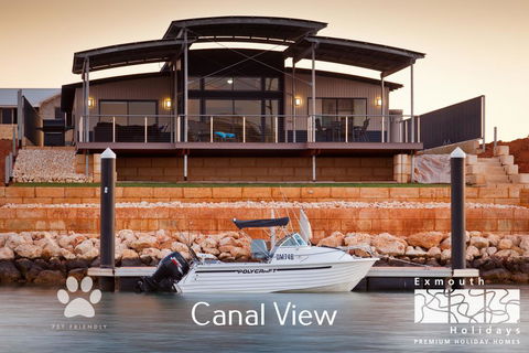 7 GNULLI - PRIVATE JETTY - Nelsons Bay Accommodation 0
